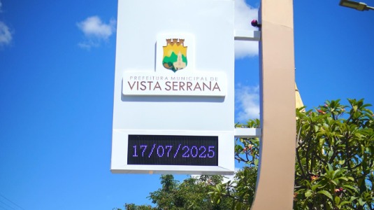 Municpio instala relgio digital no centro da cidade