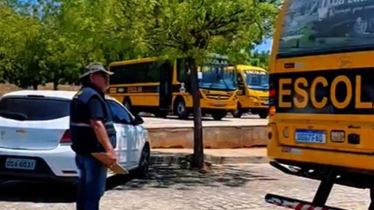 Frota de transporte escolar � aprovada em vistoria de seguran�a